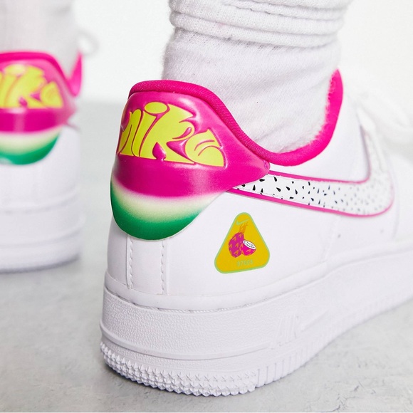 NWT Nike Air Force 1 Dragon Fruit Sneakers + BONUS knit, produce bag! Size 12 w - Picture 3 of 16